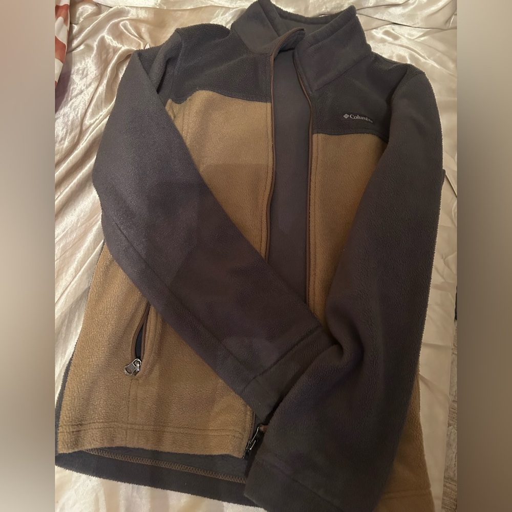 Columbia Youths Large Tan and Gray Fleece Jacket